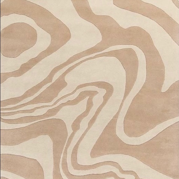 Meet your Posher, Jessica - Picture 1 of 1